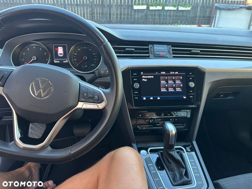 Volkswagen Passat 2.0 TDI Business DSG - 3