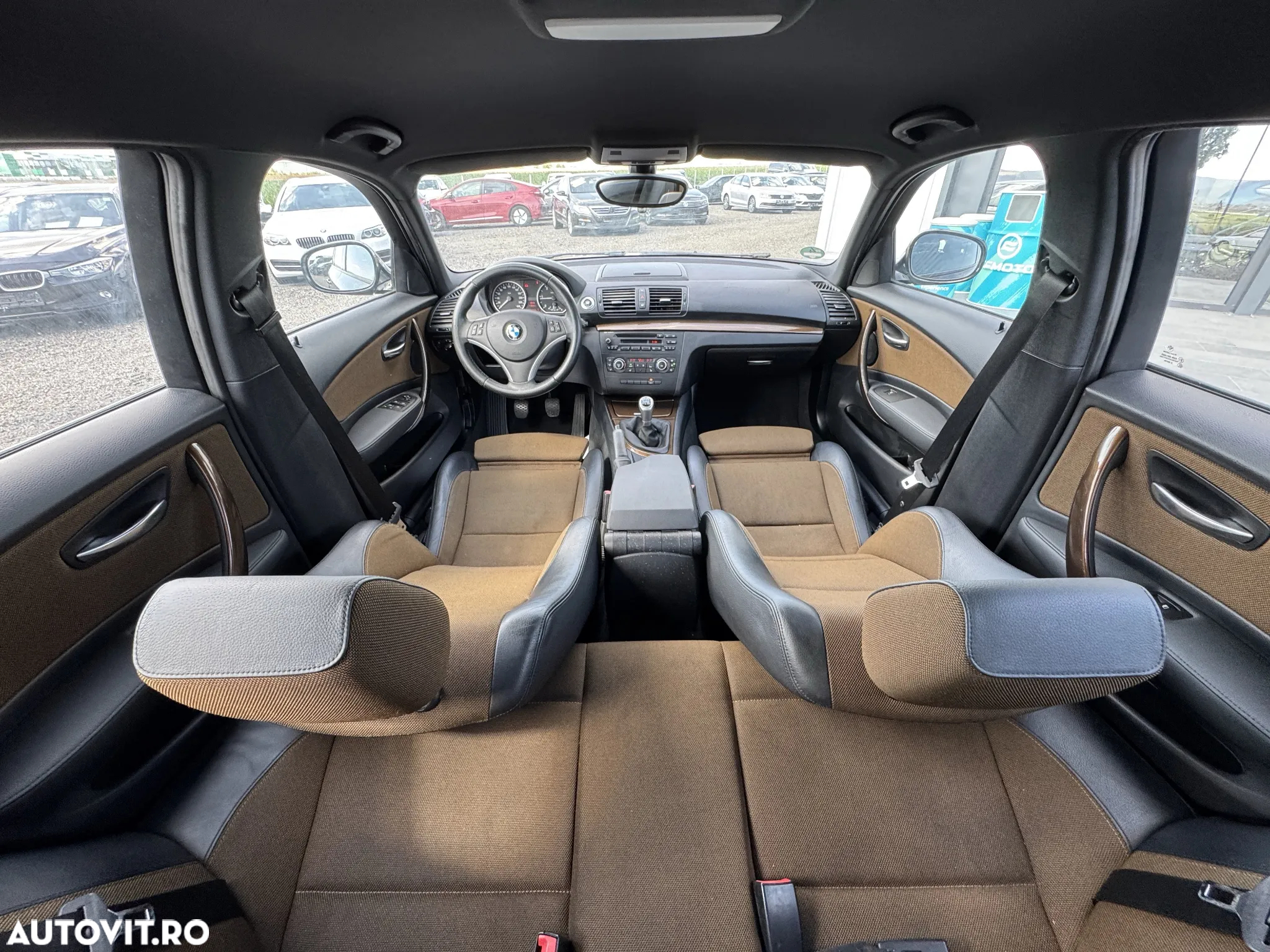 BMW Seria 1 118d Sport Line - 24