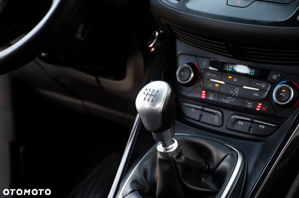 Ford Kuga 1.5 EcoBoost FWD ST-Line ASS MMT6 - 12