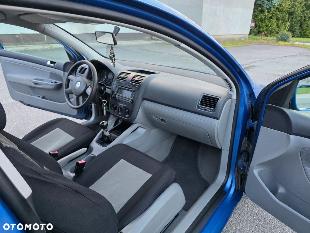 Volkswagen Golf - 17
