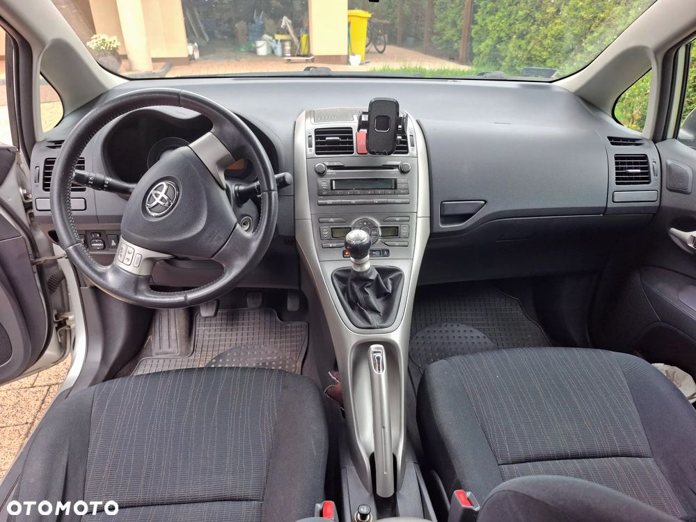 Toyota Auris 1.4 D-4D Luna - 3