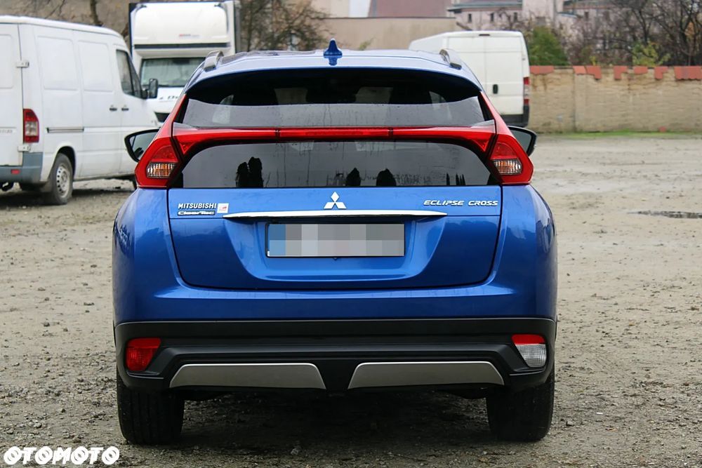 Mitsubishi Eclipse Cross - 10