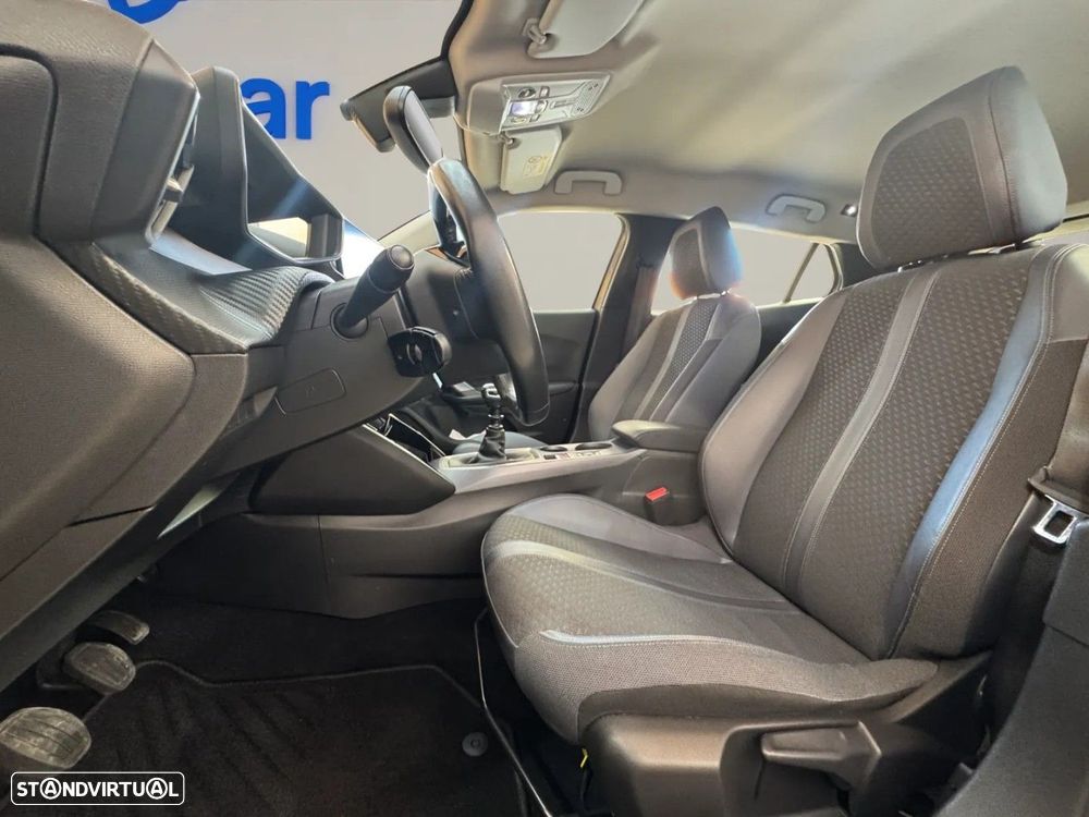 Peugeot 2008 1.2 PureTech Allure Pack — fotografia 21