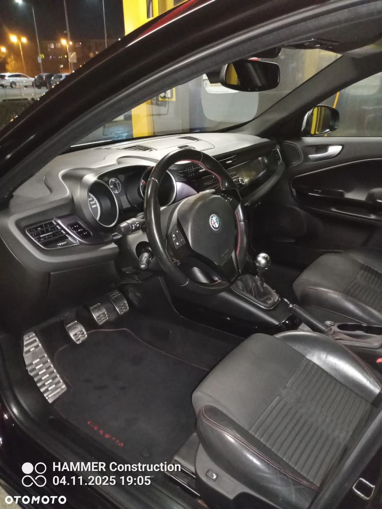 Alfa Romeo Giulietta 2.0 JTDM Distinctive - 14