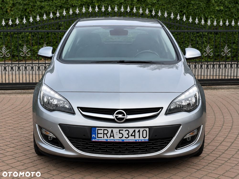 Opel Astra 1.4 ecoFLEX Cosmo - 2