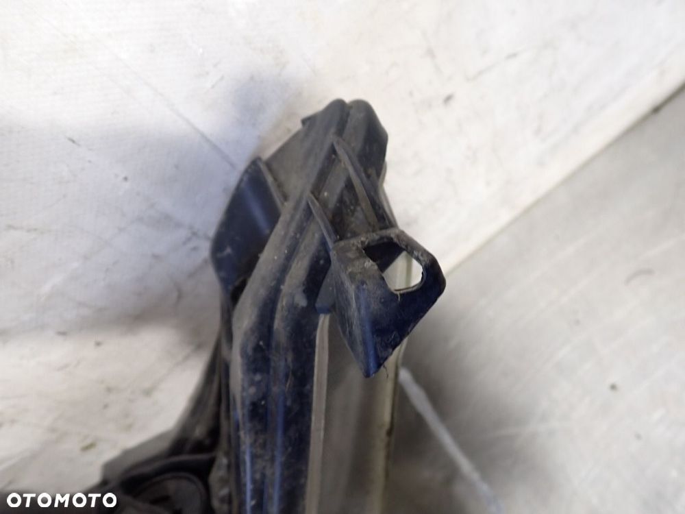 LAMPA PRAWA PRZEDNIA XENON RENAULT LAGUNA II 1.9 8200354743 - 7
