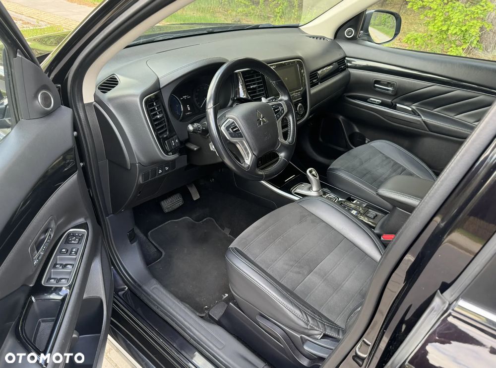Mitsubishi Outlander 2.4 4WD Diamant+ - 14