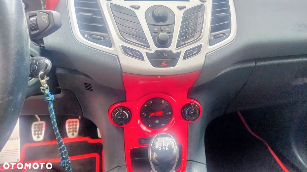 Ford Fiesta - 11