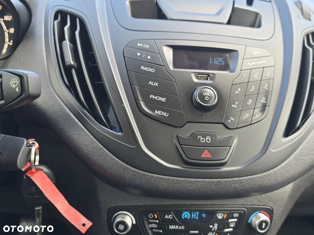 Ford Tourneo Courier 1.0 EcoBoost S&S Ambiente - 13