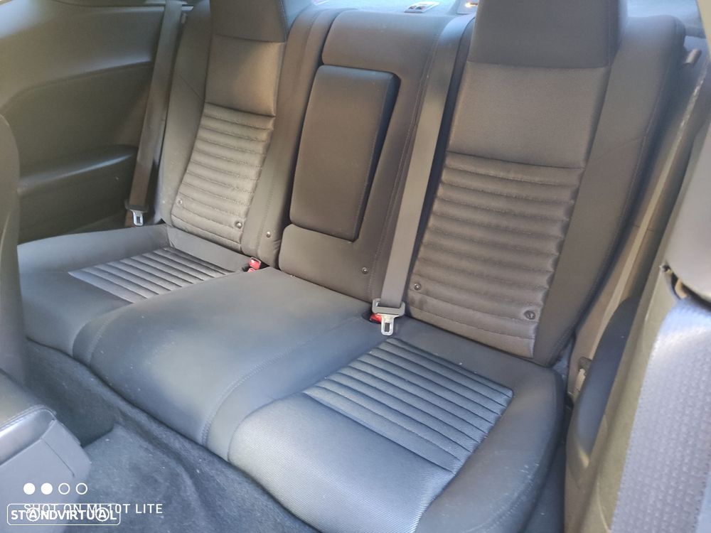 Dodge Challenger - 4