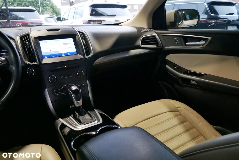 Ford Edge - 21