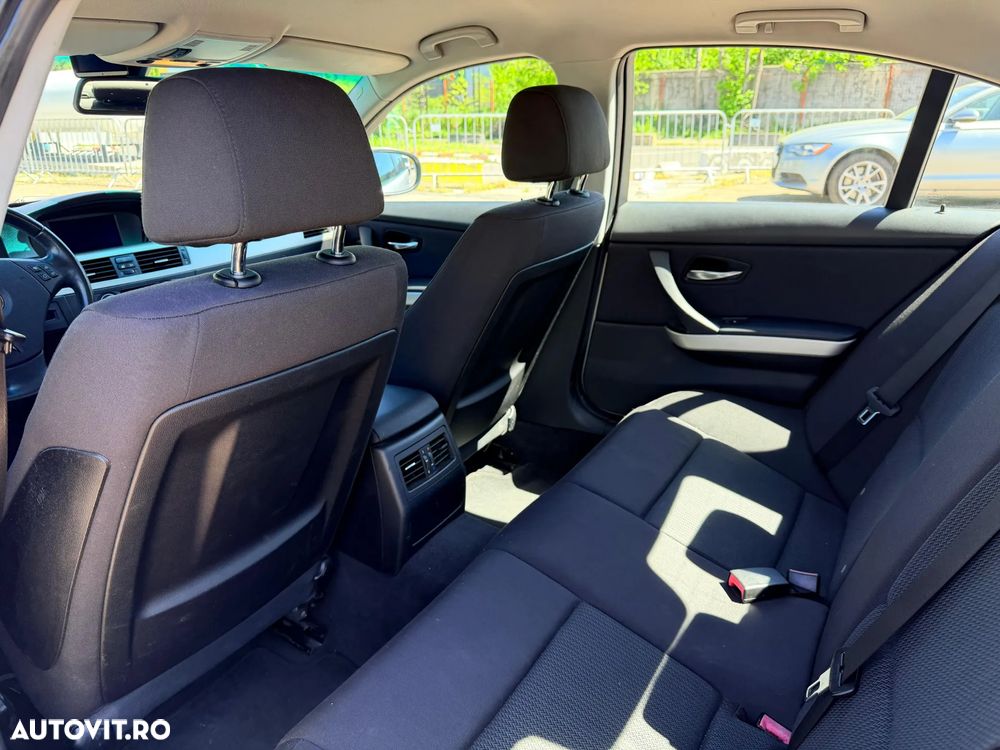 BMW Seria 3 320d - 8