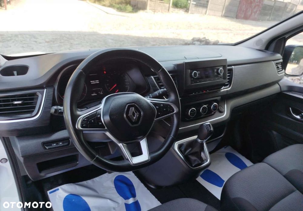 Renault Trafic - 18