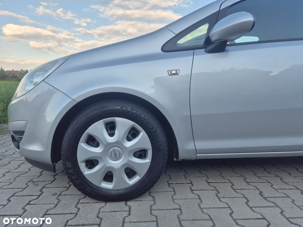 Opel Corsa 1.2 16V Enjoy - 20