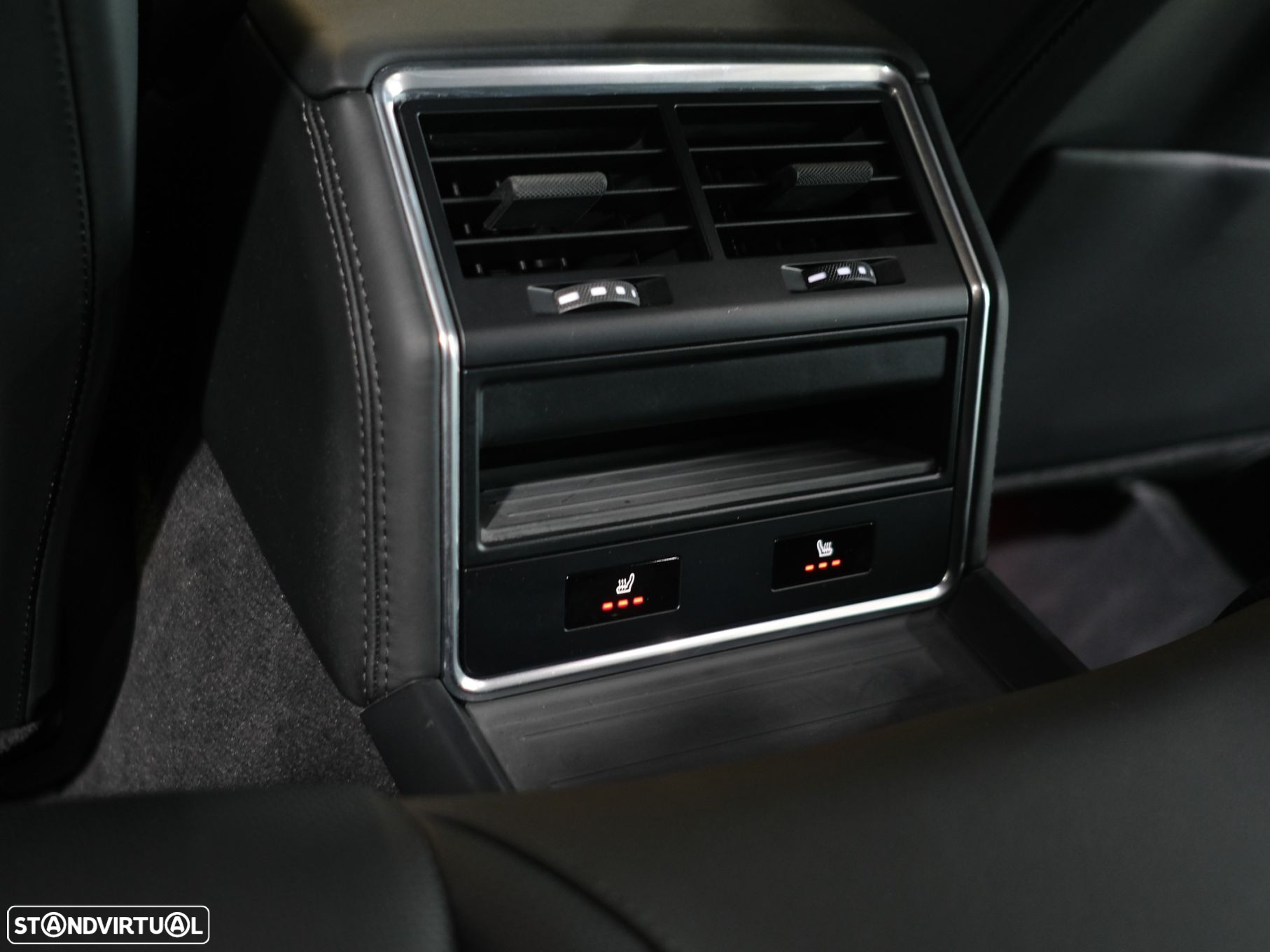 Porsche Panamera Sport Turismo 4 E-Hybrid 10 Years Edition - 15