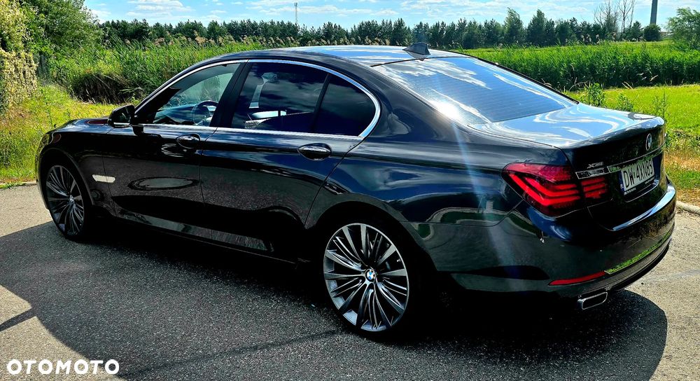 BMW Seria 7 740d xDrive - 2