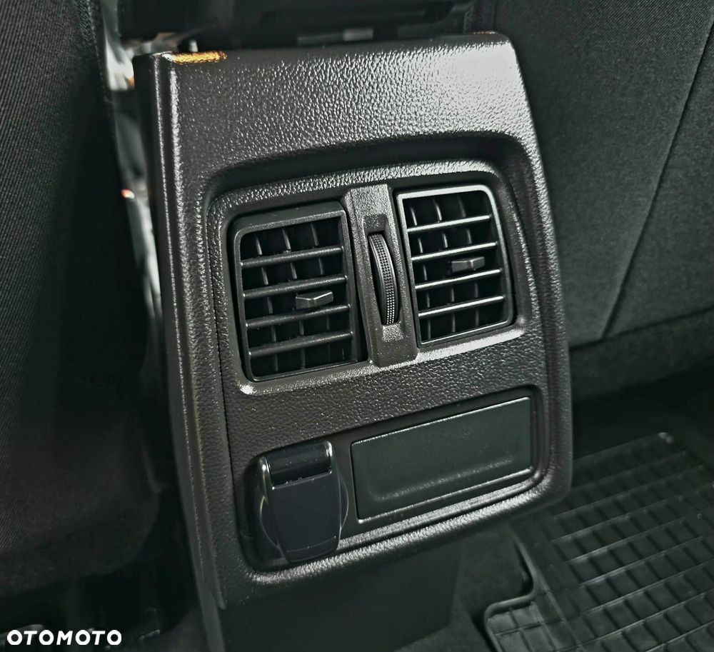 Renault Captur - 31