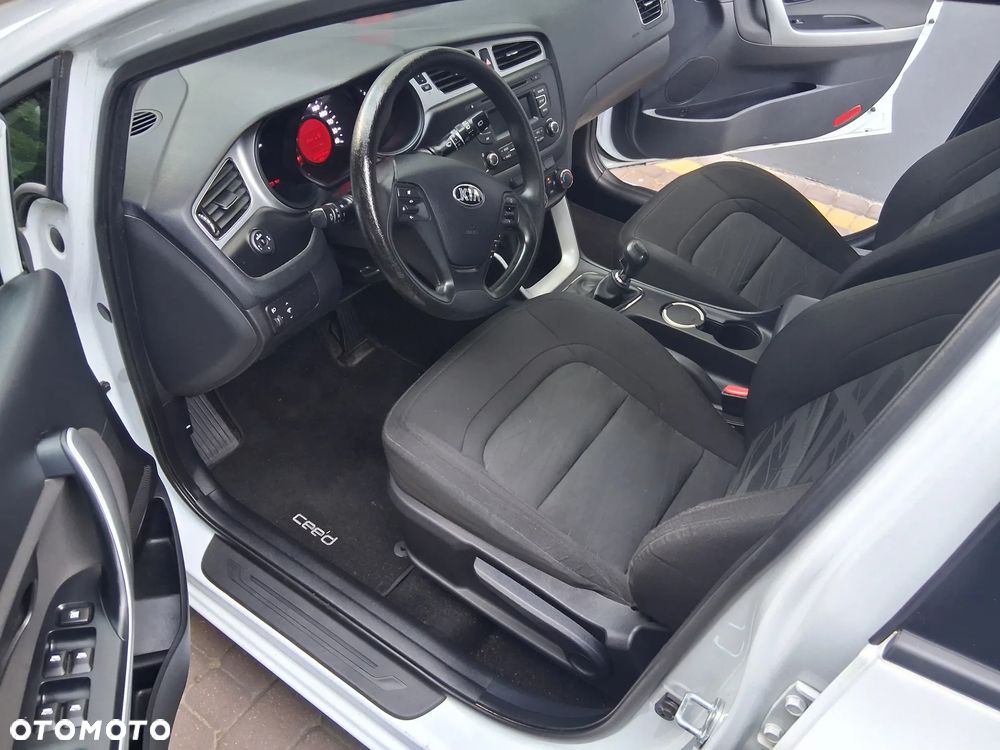 Kia Ceed 1.4 CVVT Attract plus - 21