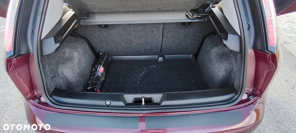 Fiat Punto 1.4 Easy S&S - 22