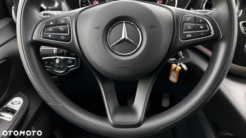 Mercedes-Benz Klasa V - 15