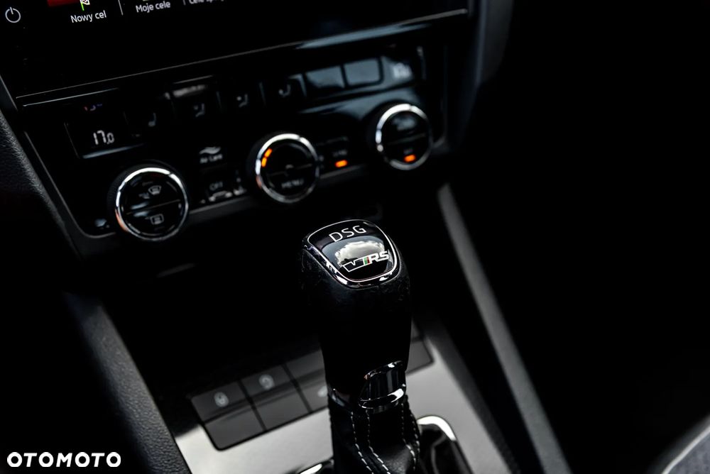 Skoda Octavia 2.0 TDI 4x4 DSG RS - 27