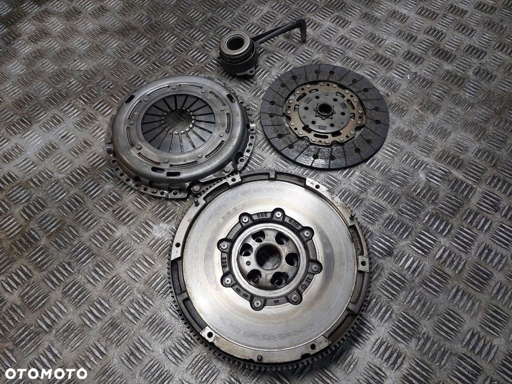 KOŁO DWUMASOWE + TARCZA DOCISK ŁOŻYSKO SKODA OCTAVIA II 2.0 TDI 4x4 - 1