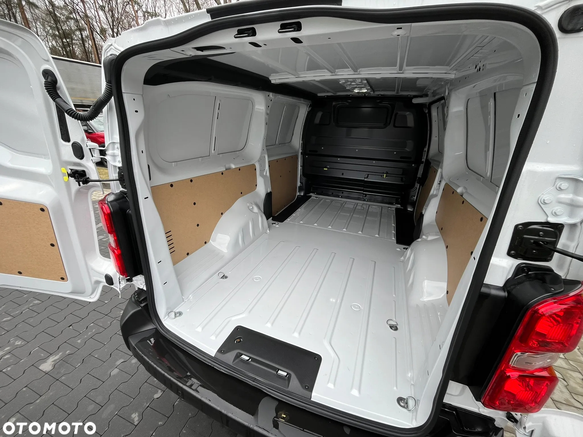 Opel VIVARO Furgon XL | 2.0 144 EAT 8| AUTOMAT | NOWY, 2025 - 8