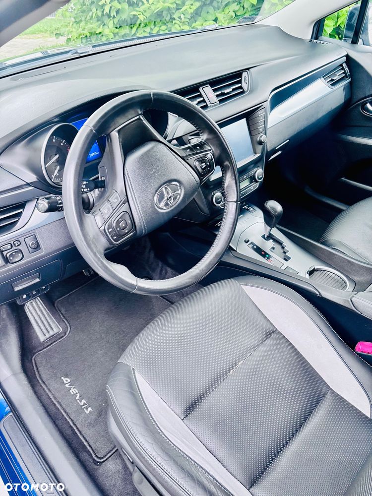 Toyota Avensis - 8