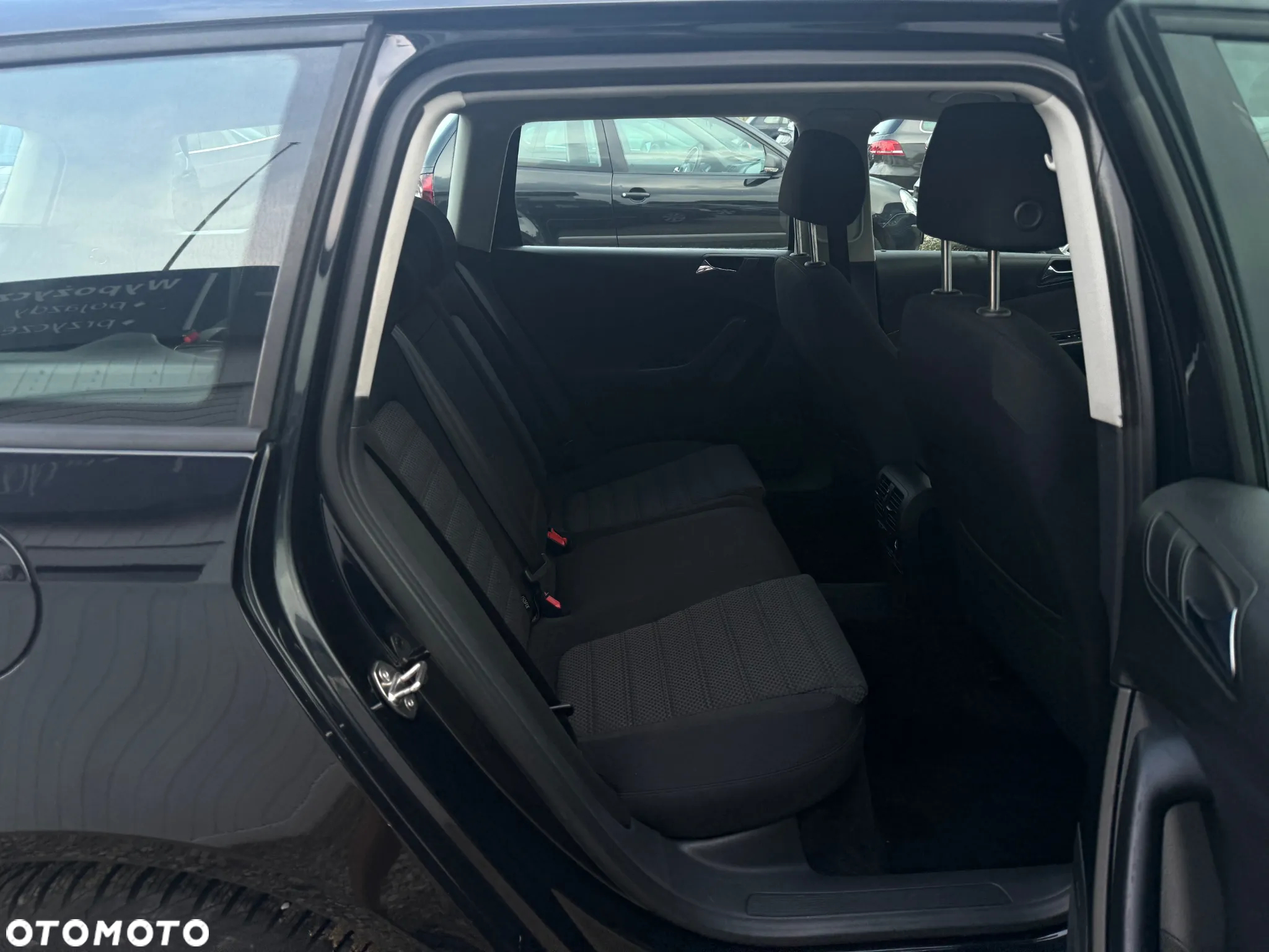Volkswagen Passat 2.0 TDI DPF Sportline - 19