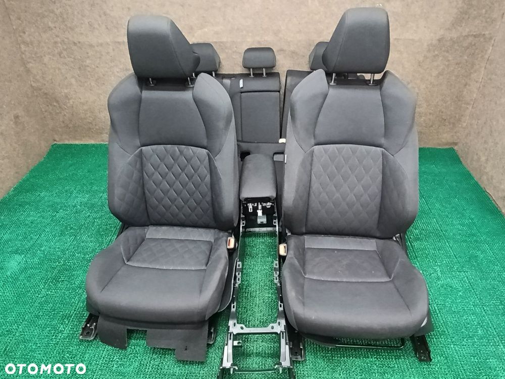 TOYOTA COROLLA CROSS od 2022r Fotele Kanapy Boczki - 10