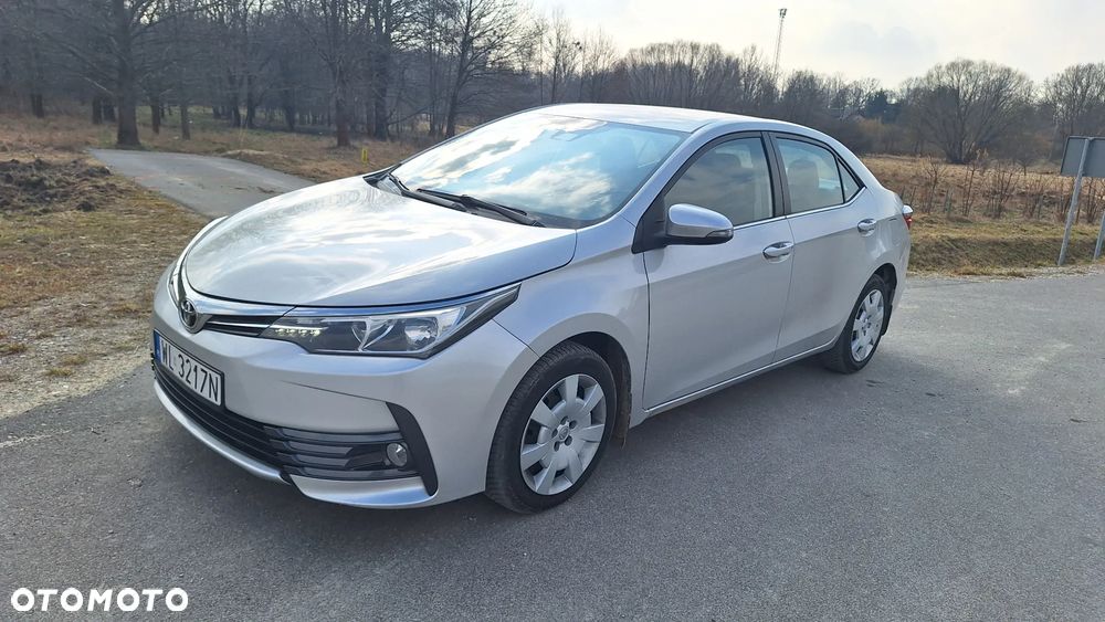 Toyota Corolla 1.6 Comfort - 9