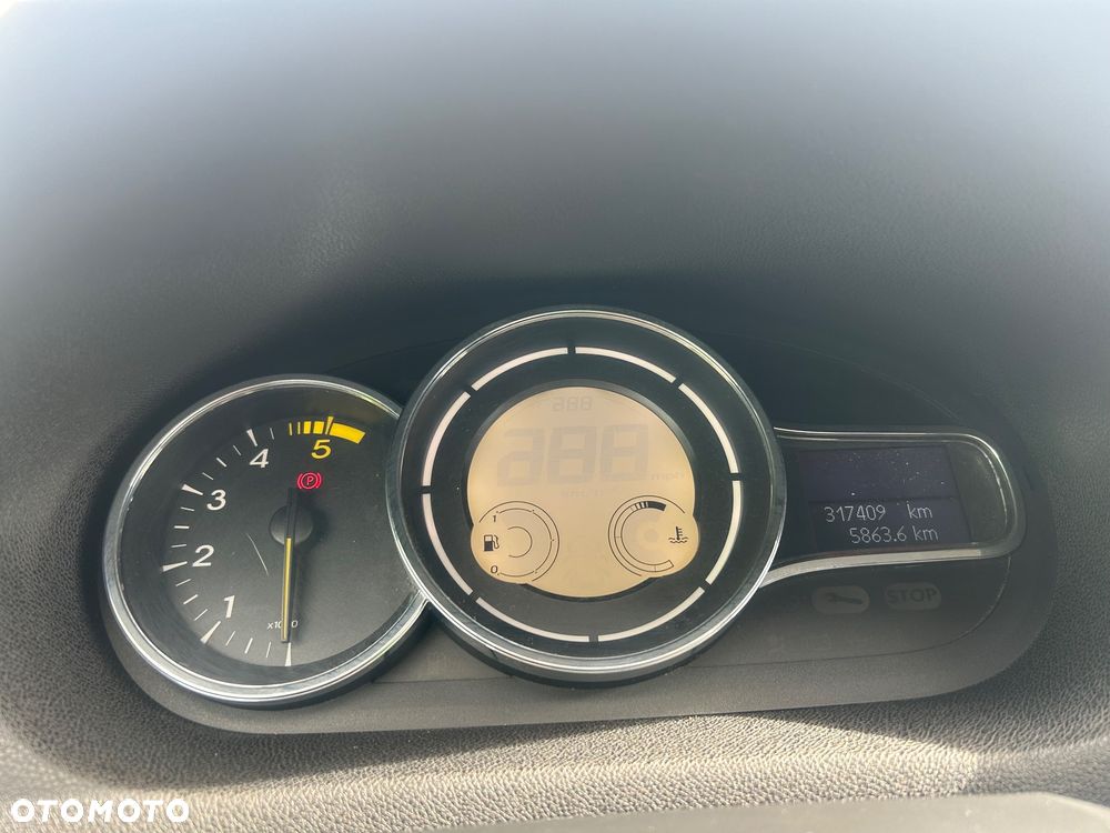 Renault Megane CC 1.9 dCi Dynamique - 7