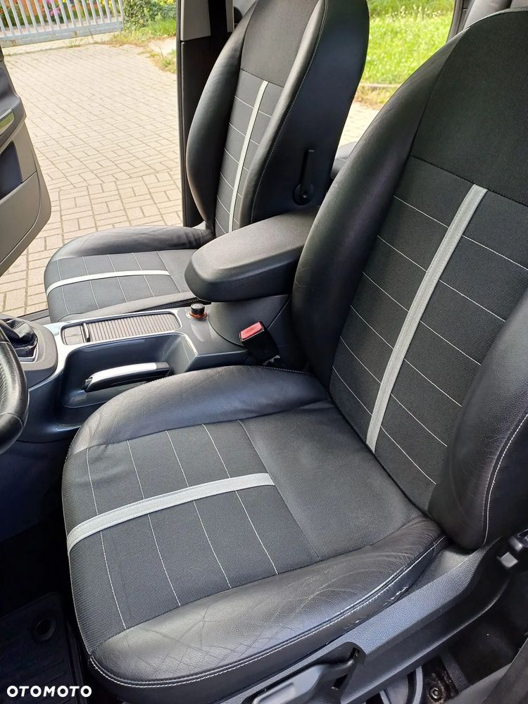 Ford Kuga 2.0 TDCi 2x4 Titanium - 7