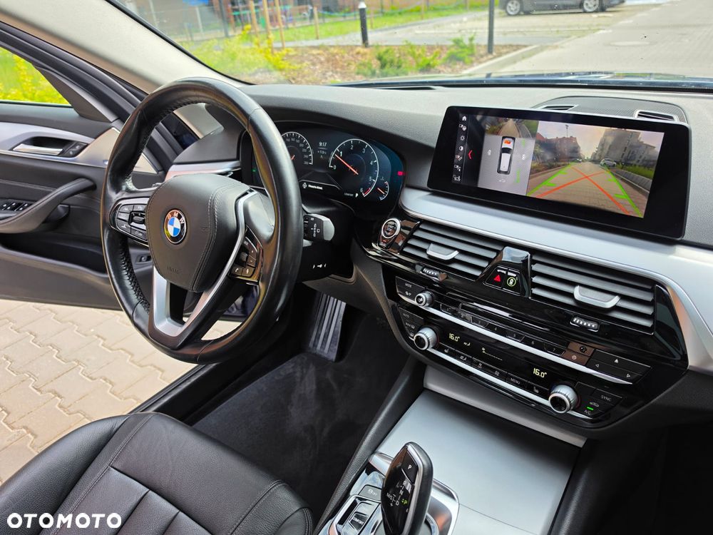 BMW Seria 5 530d Sport Line - 17