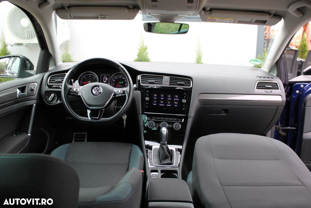 Volkswagen Golf 1.6 TDI SCR DSG IQ.DRIVE - 40