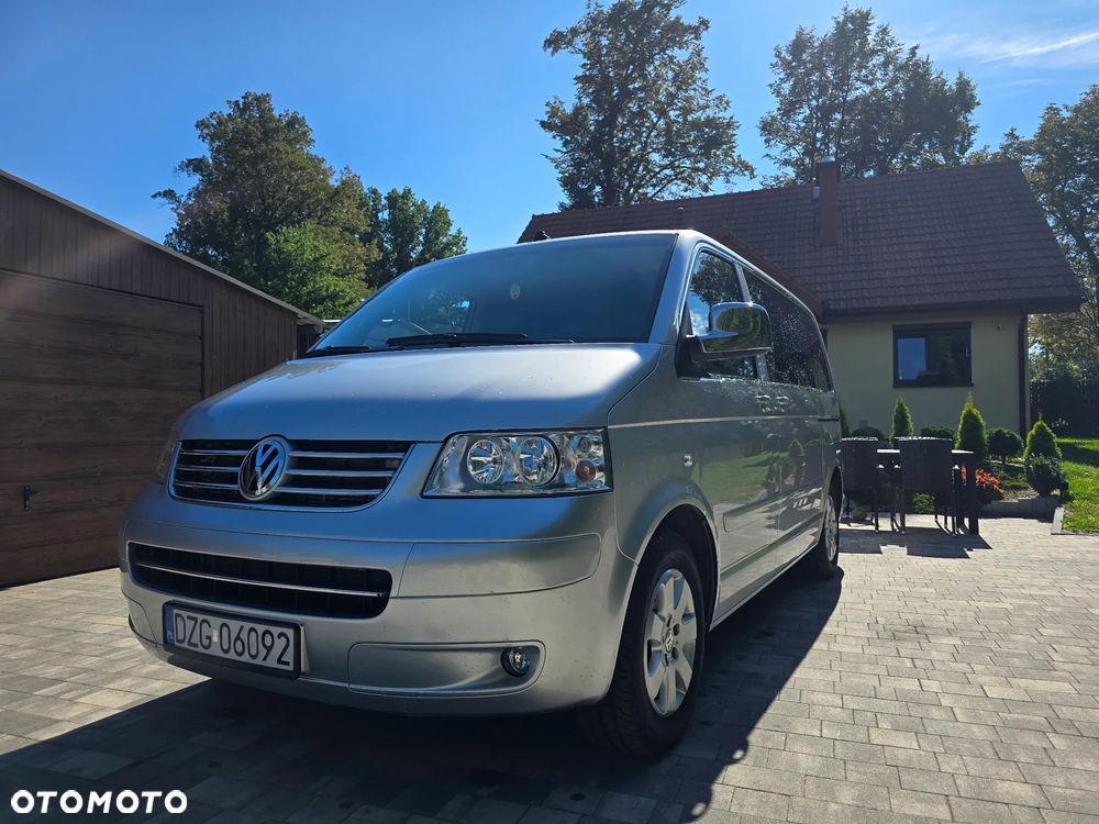 Volkswagen Multivan - 1