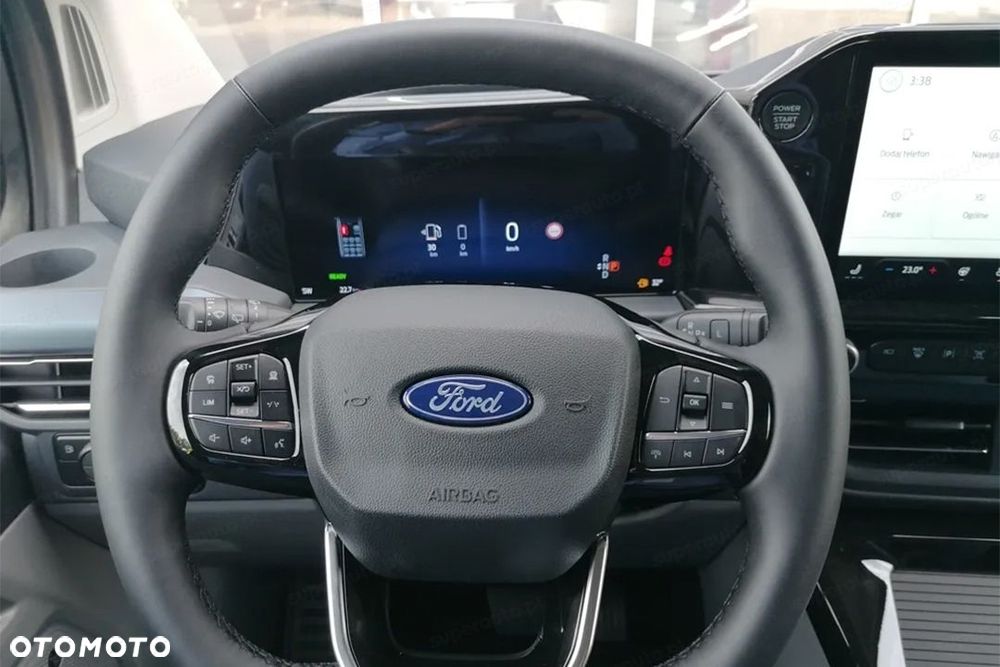 Ford Tourneo Custom - 11