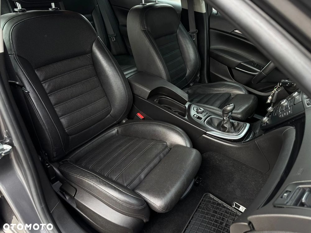 Opel Insignia 1.6 Turbo Sport - 27