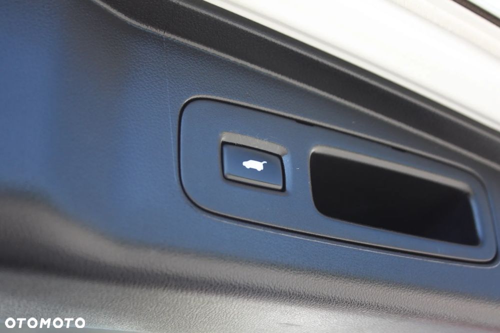 Honda CR-V 2.0i-VTEC 4WD Automatik Executive - 27