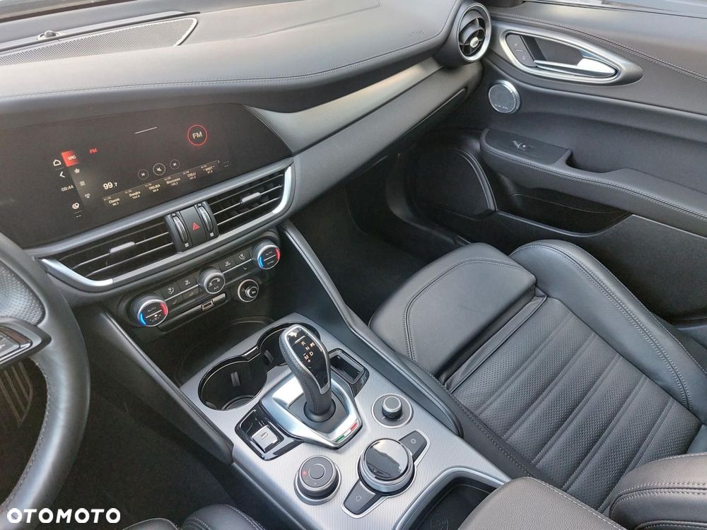 Alfa Romeo Giulia 2.0 Turbo Veloce Q4 - 22