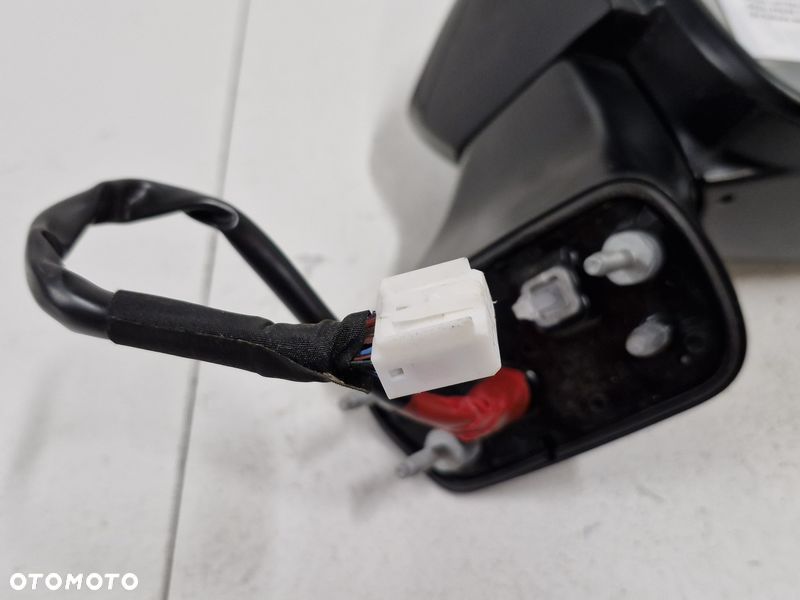 toyota corolla cross lusterko drzwi prawe 10 pin eu - 5