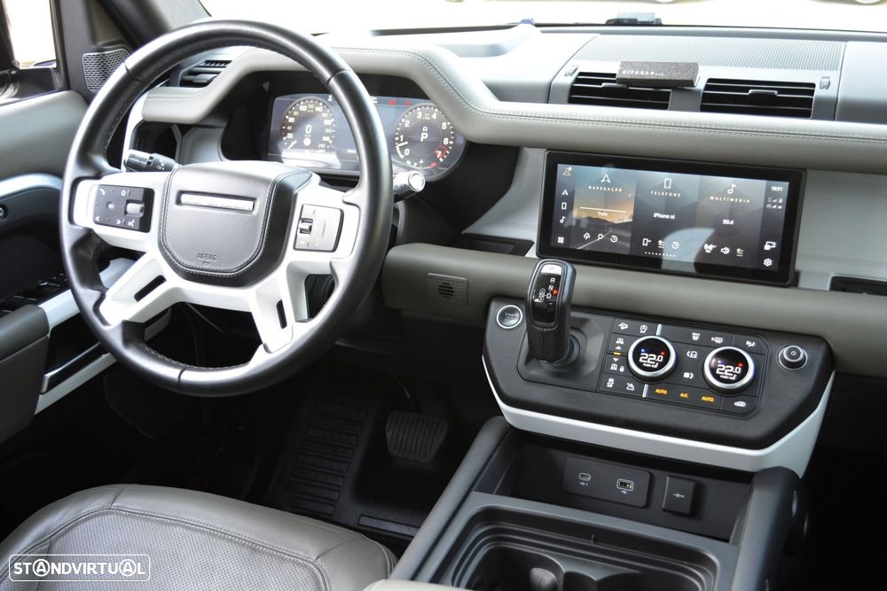Land Rover Defender 3.0 I6 130 AWD X-Dynamic HSE - 26