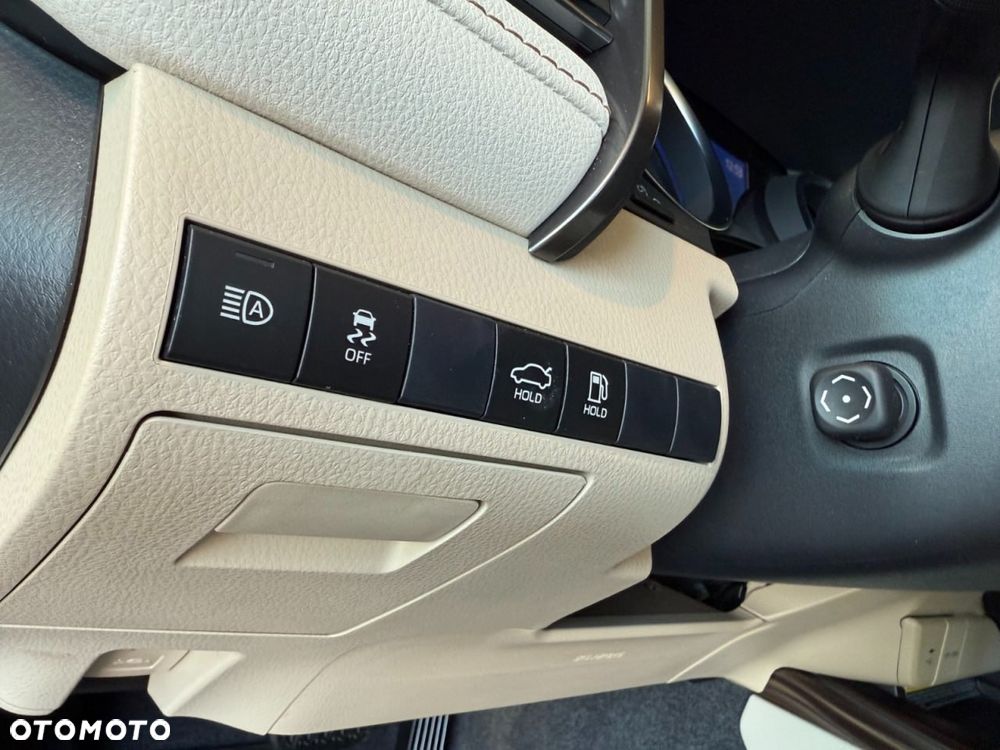 Toyota Camry 2.5 Hybrid Executive CVT - 12