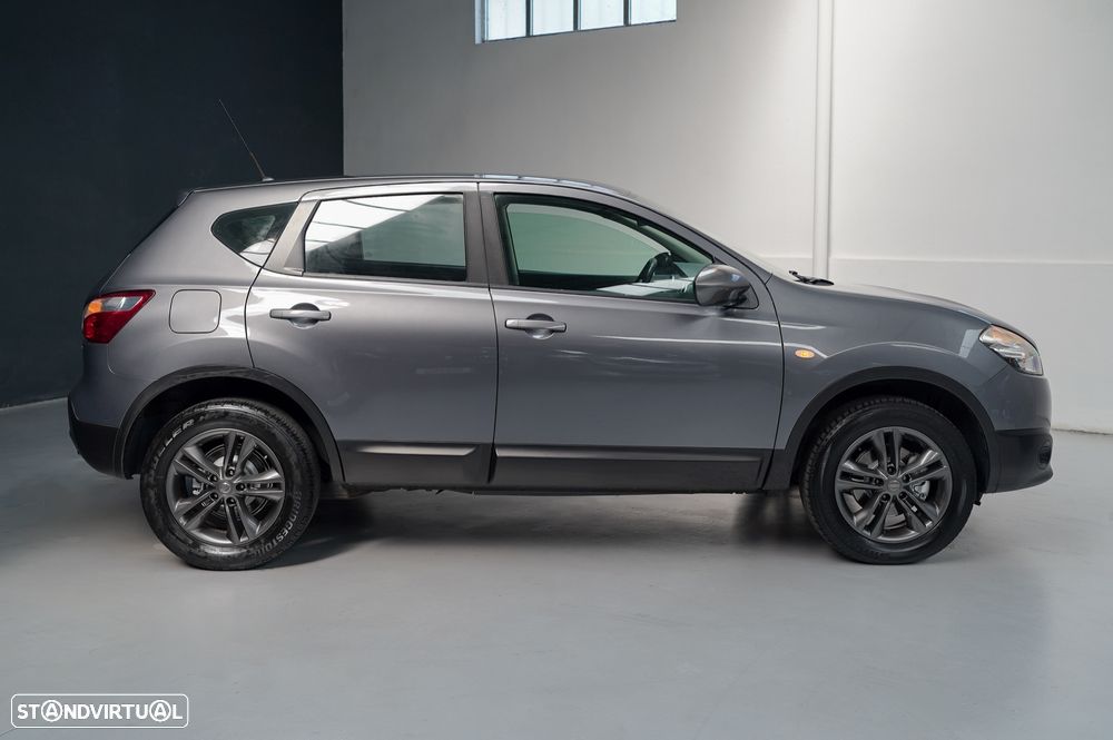 Nissan Qashqai 1.6 dCi N-Connecta - 9