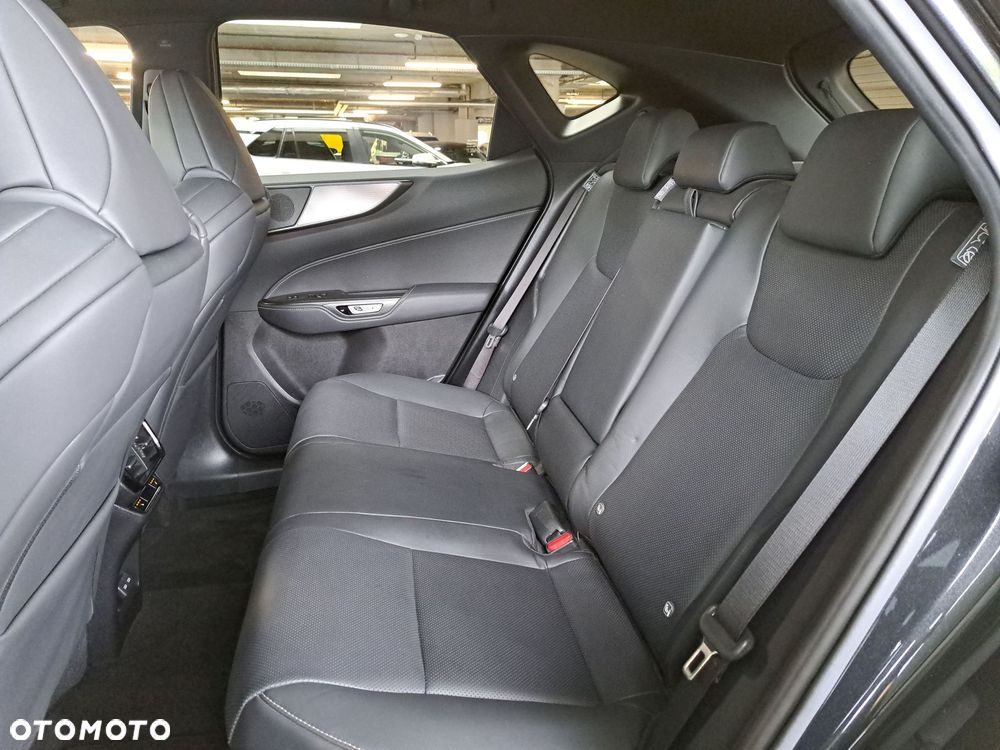 Lexus NX 350h F Sport AWD - 30