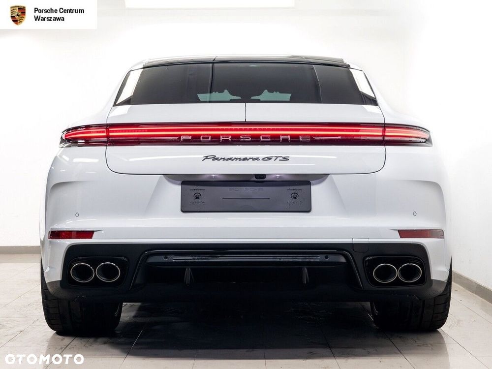 Porsche Panamera - 4