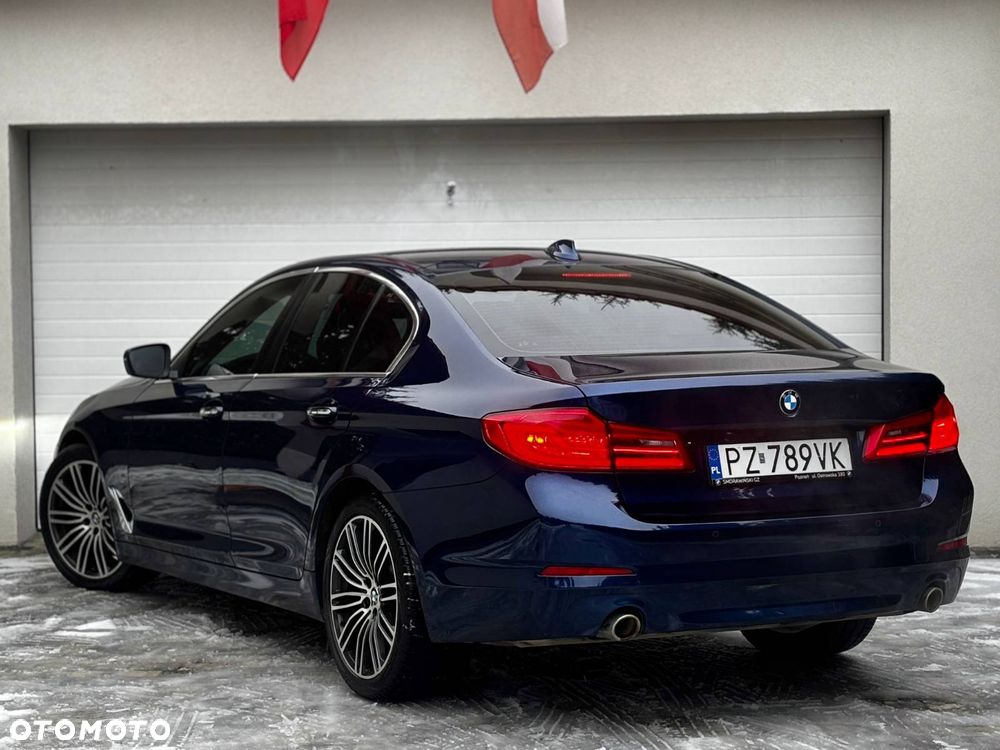 BMW Seria 5 520d xDrive Luxury Line - 7
