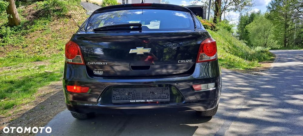 Chevrolet Cruze 1.6 LS+ - 10