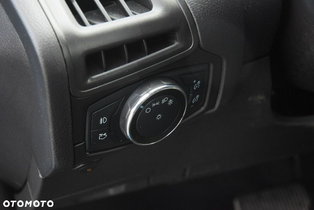 Ford Focus - 25
