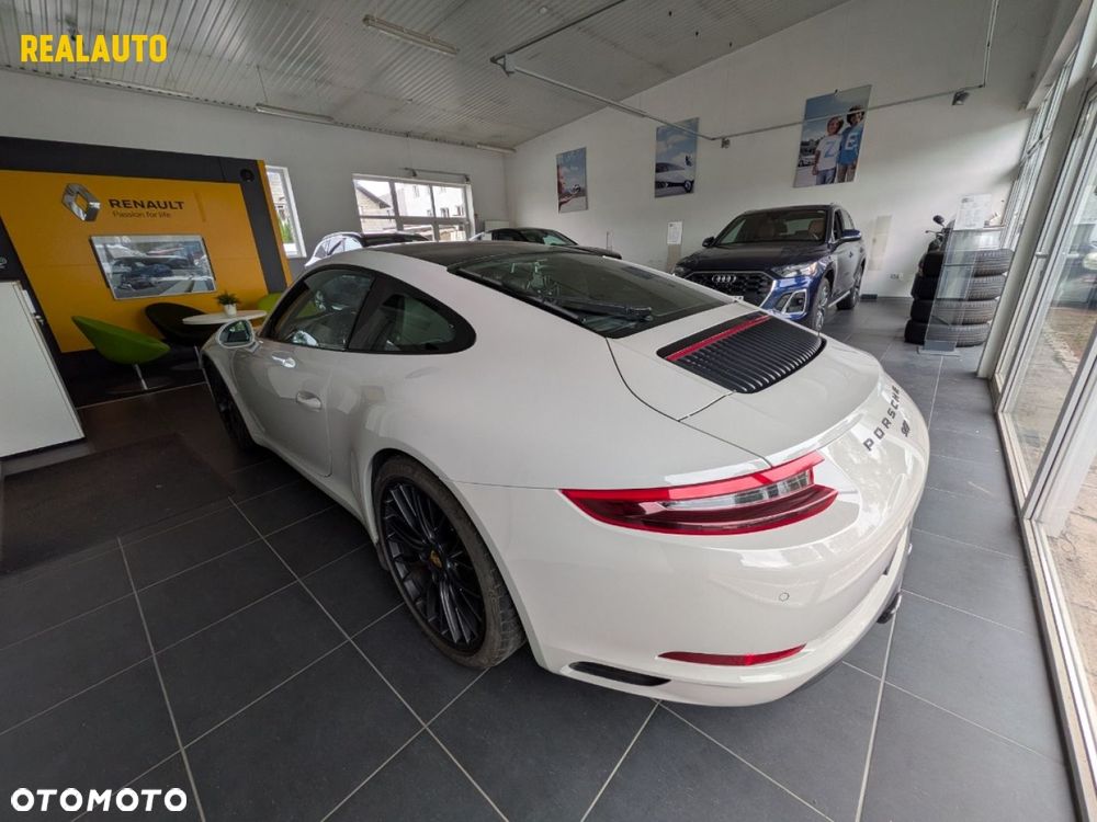 Porsche 911 2018 photo 4
